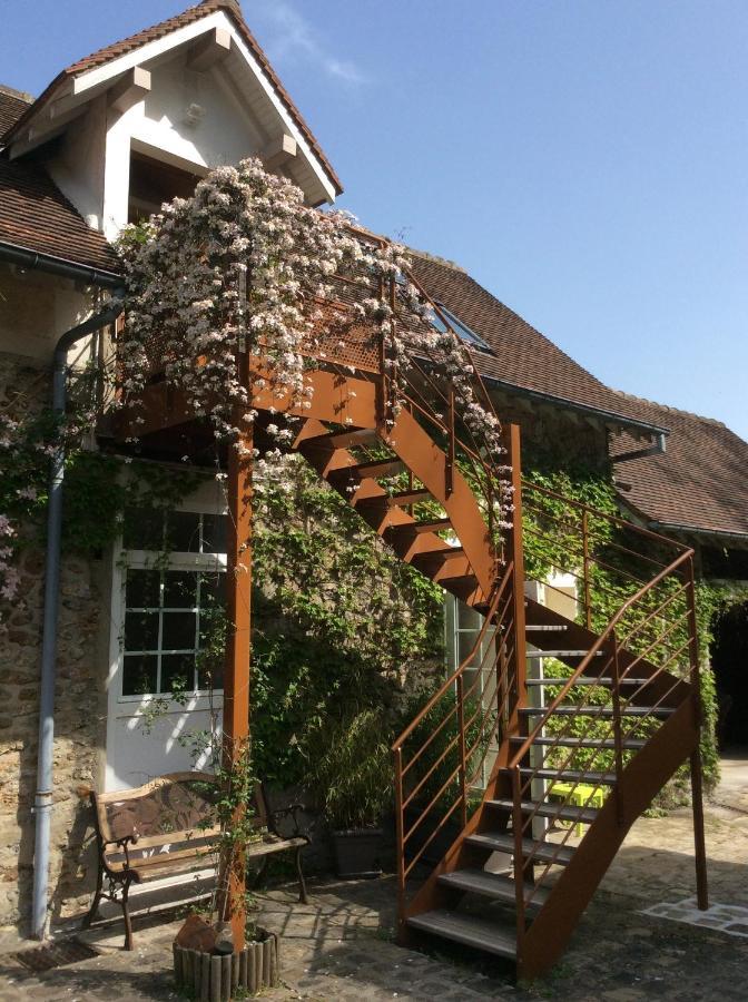 Bed and Breakfast L'Orme Des Voyageurs Boutigny Exterior foto